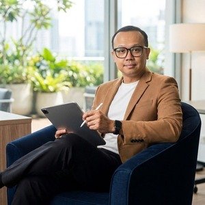 Foto alumni jurusan kepariwisataan bernama Trisetyo Utomo Suharto