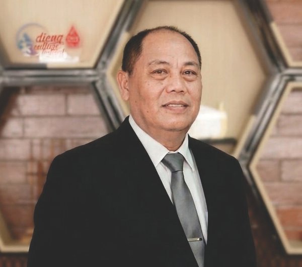 Foto dosen prodi destinasi pariwisata poltekpar nhi bandung bernama Tatang Sopian
